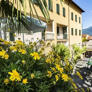 Lauro 3*, Gravedona Italia